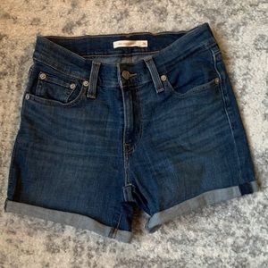 Levi’s shorts